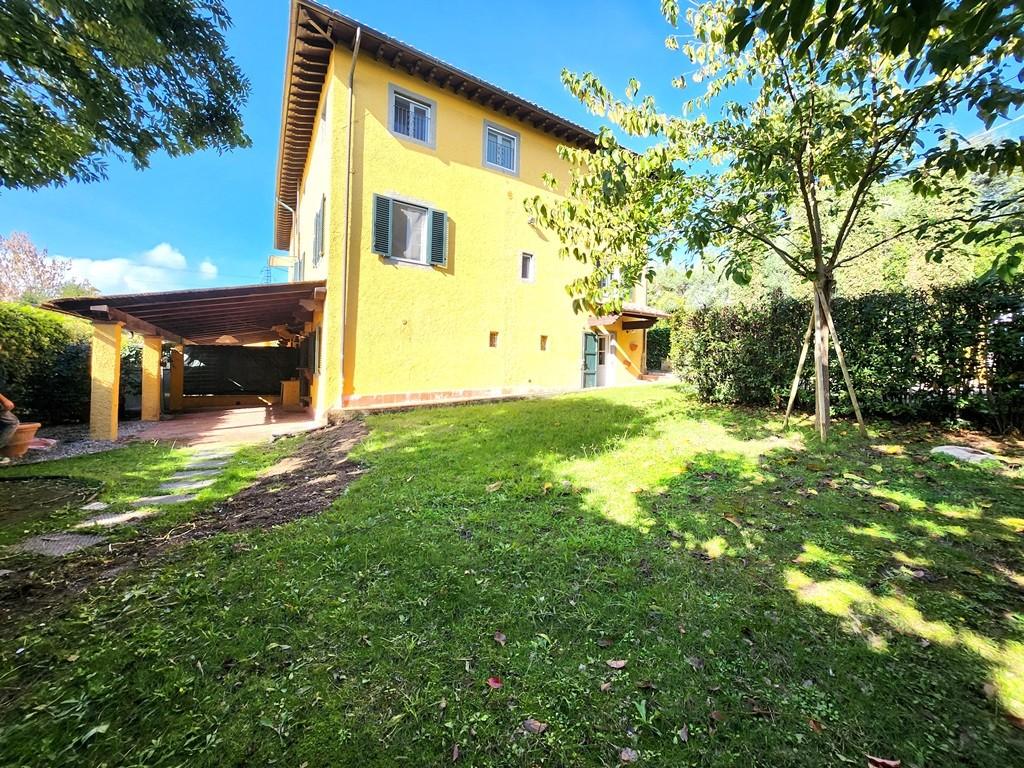 Casa indipendente con giardino, Lucca san lorenzo di moriano