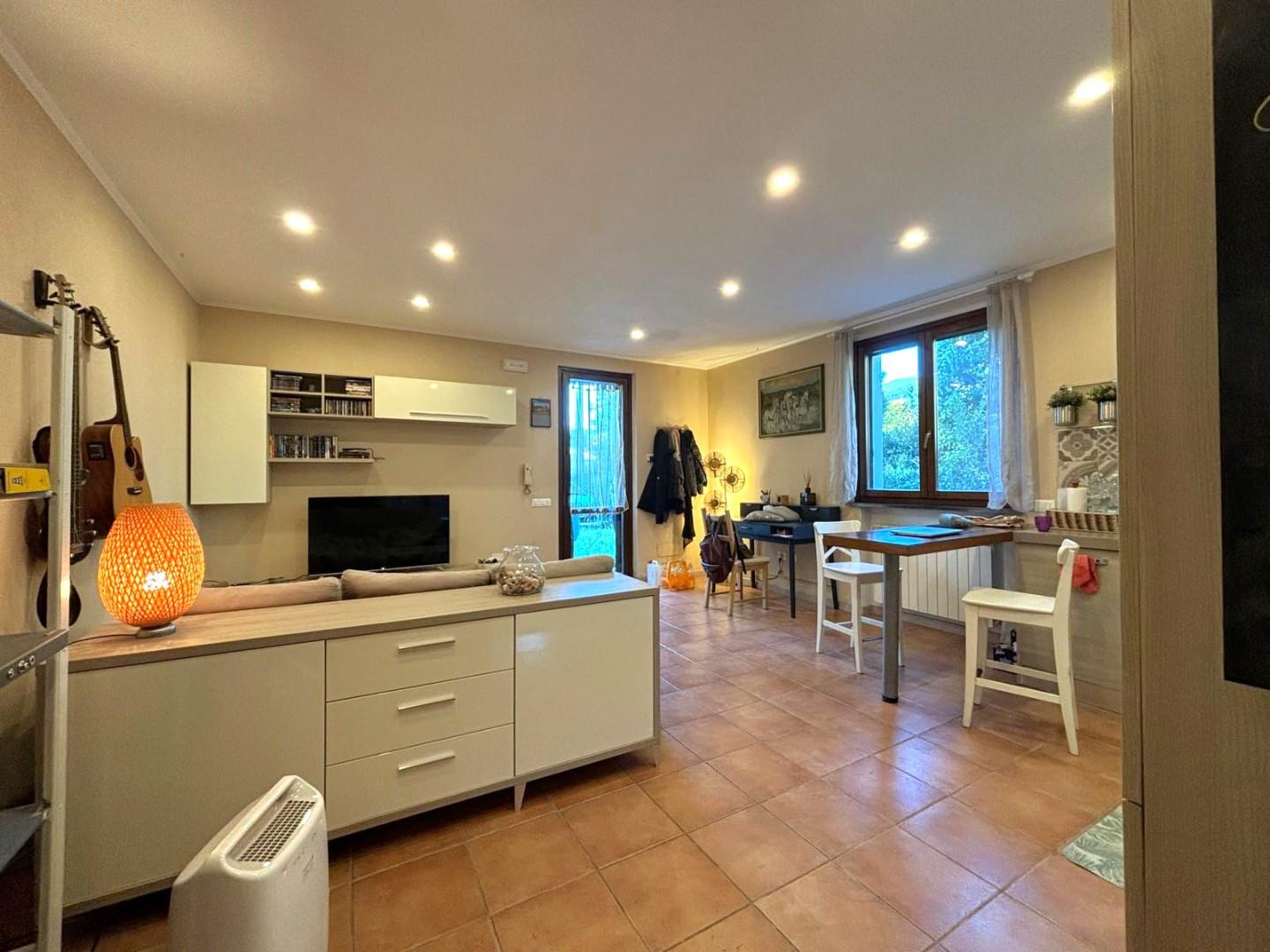 Trilocale con giardino, Lucca nozzano