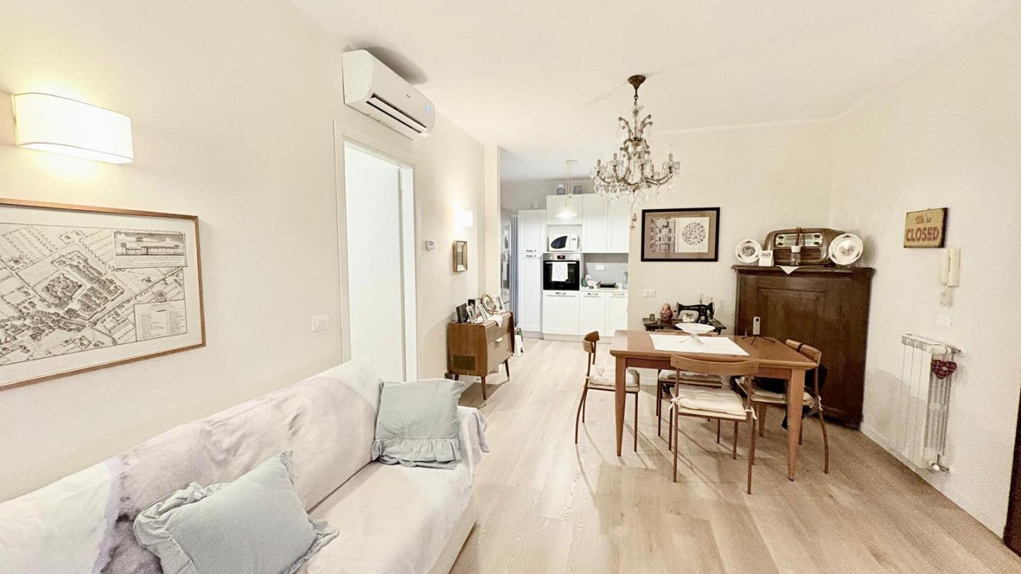 Quadrilocale ristrutturato, Lucca sant'anna