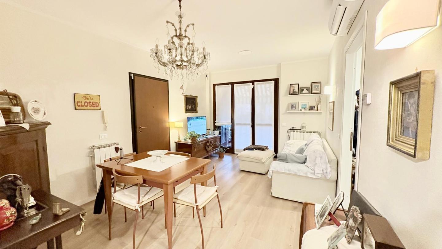 Quadrilocale ristrutturato, Lucca sant'anna