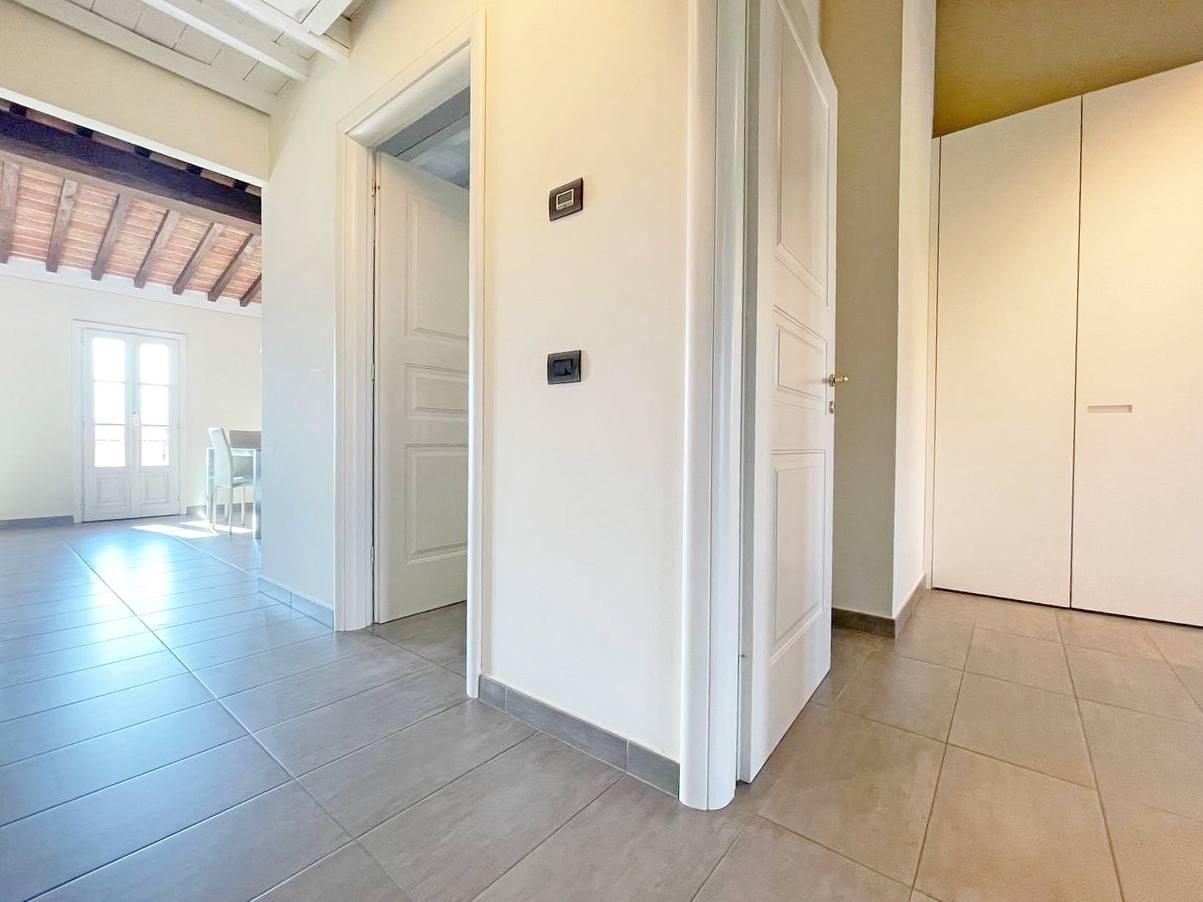 Quadrilocale con giardino, Capannori centro