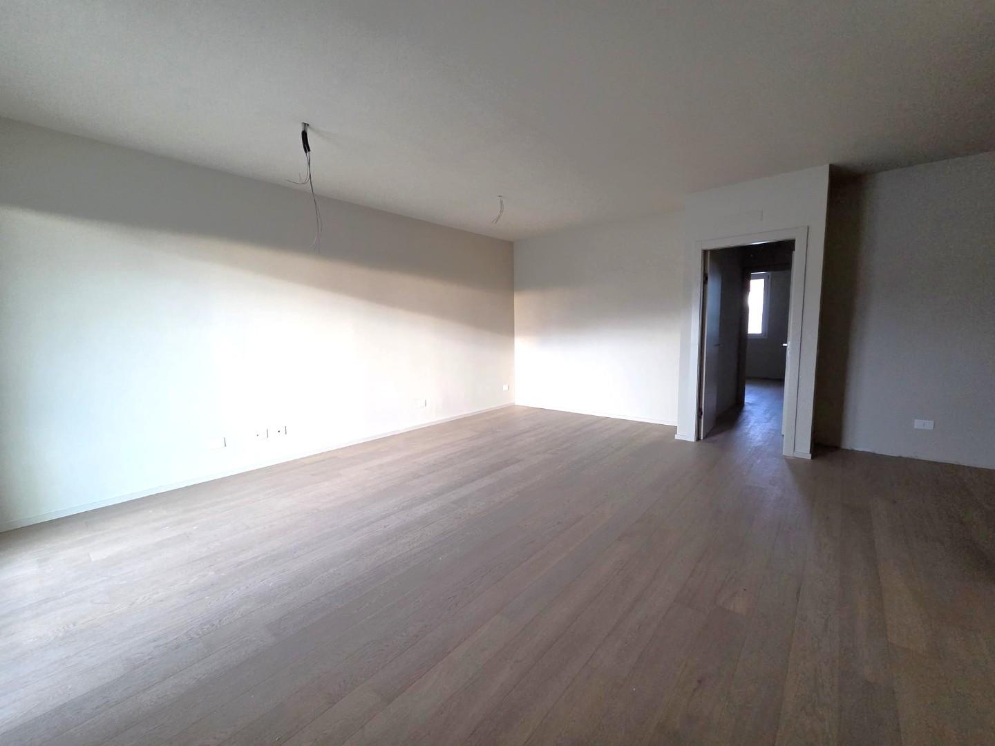 Quadrilocale con terrazzo, Capannori segromigno in monte