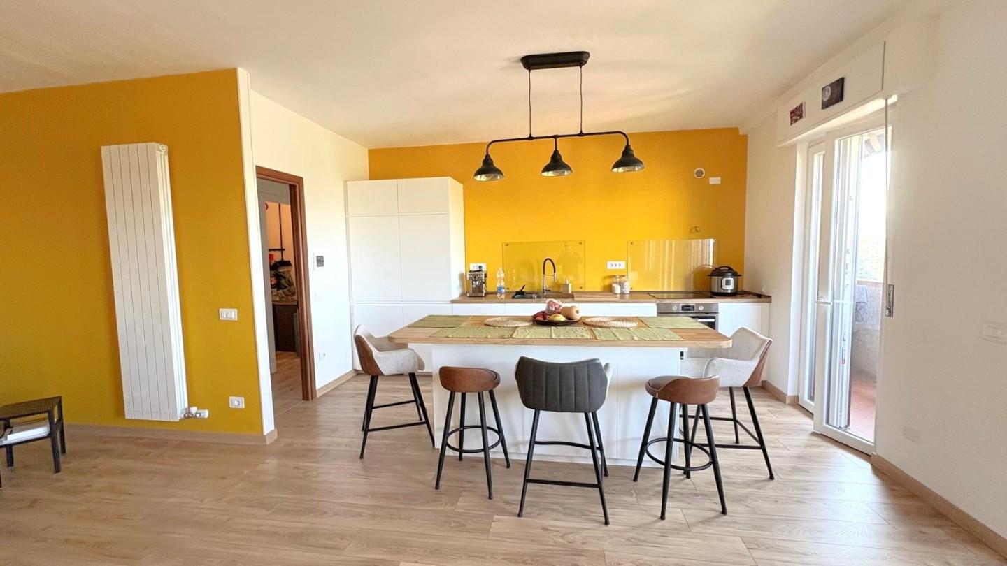 Appartamento con terrazzi, Lucca sant'anna