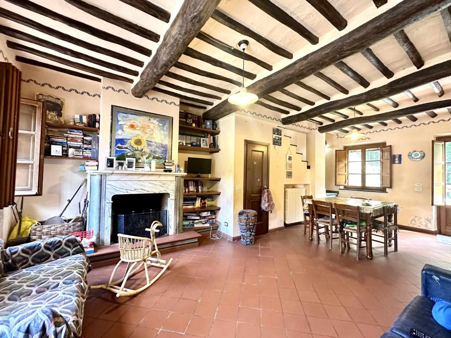 Rustico con giardino, Capannori gragnano