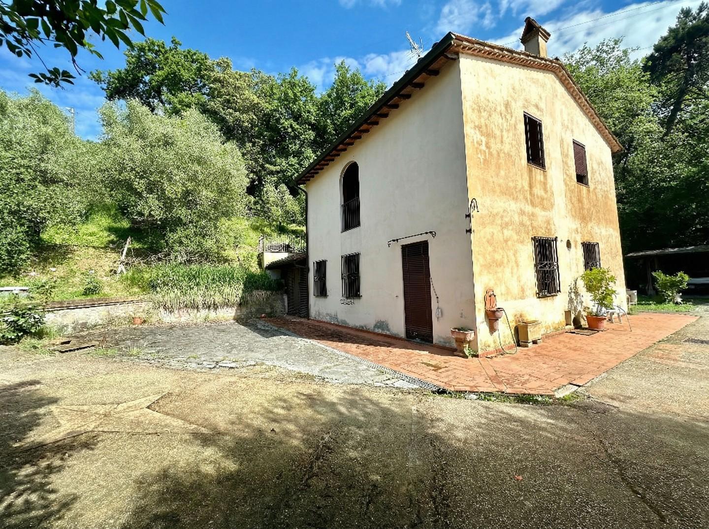 Rustico con giardino, Capannori gragnano