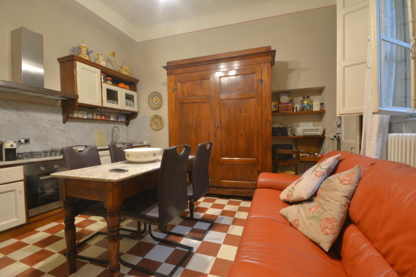 Trilocale in vendita, Lucca centro storico