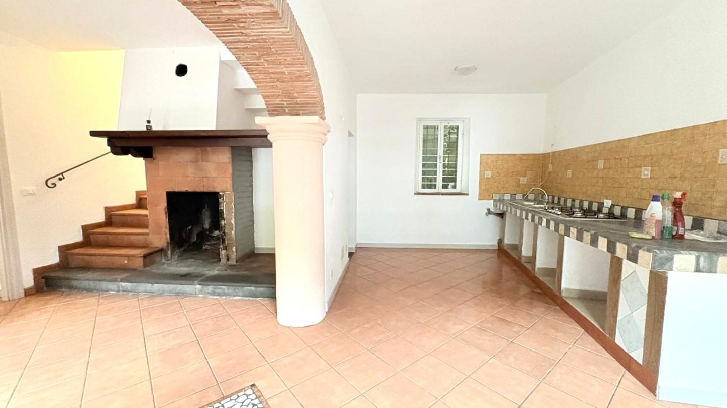 Casa indipendente con terrazzi, Lucca pieve di brancoli