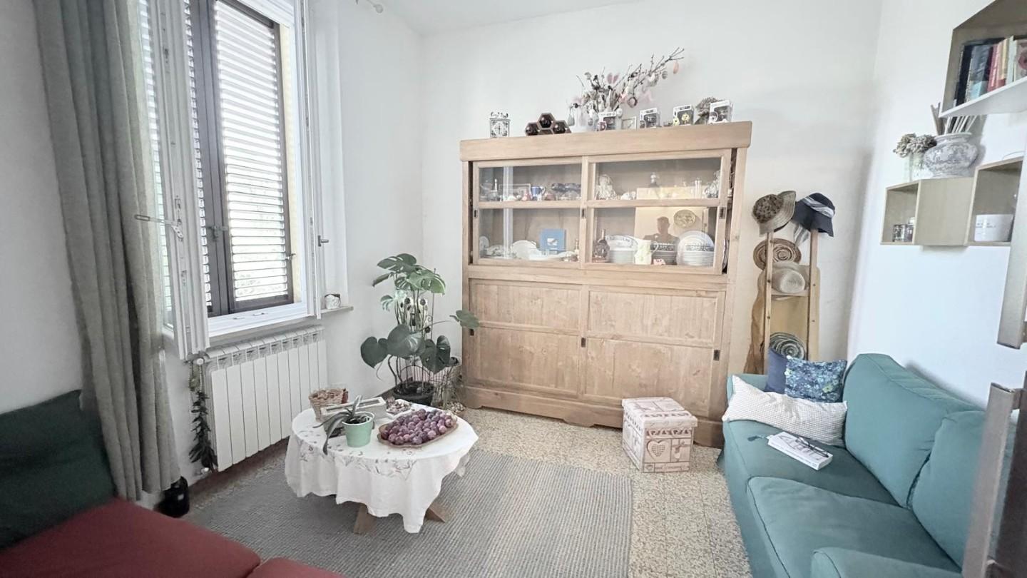 Villa Bifamiliare con giardino, Lucca sant'anna
