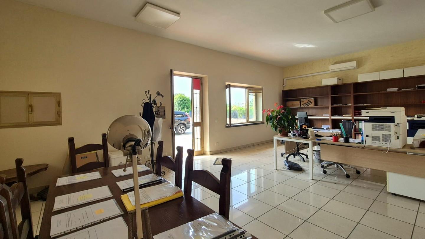 Locale commerciale in vendita, Capannori marlia