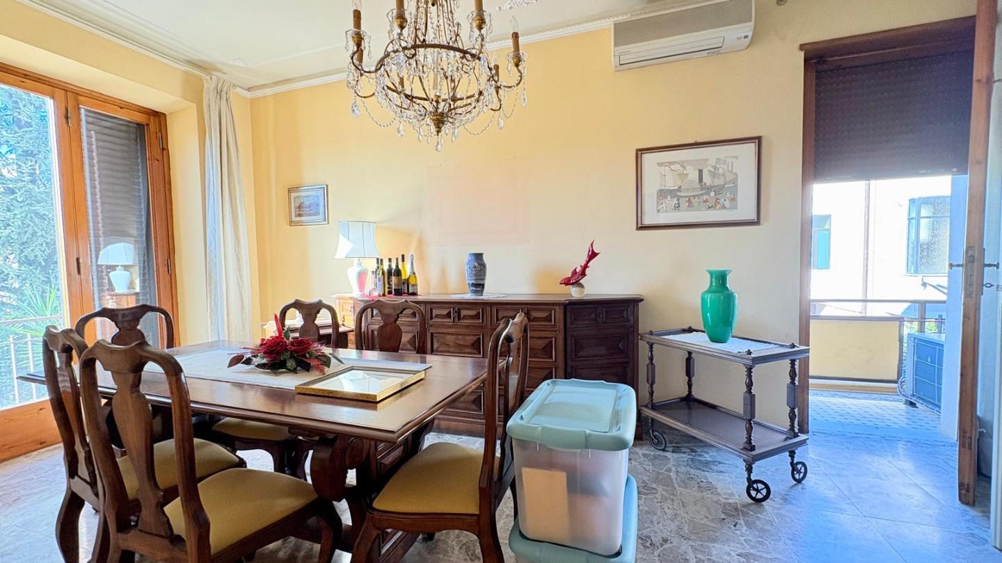 Villa Bifamiliare con giardino, Lucca sant'anna