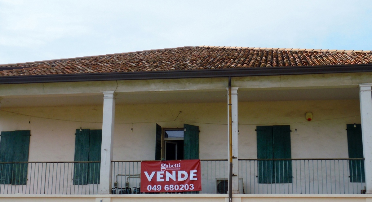 Stabile/Palazzo in vendita a Selvazzano Dentro