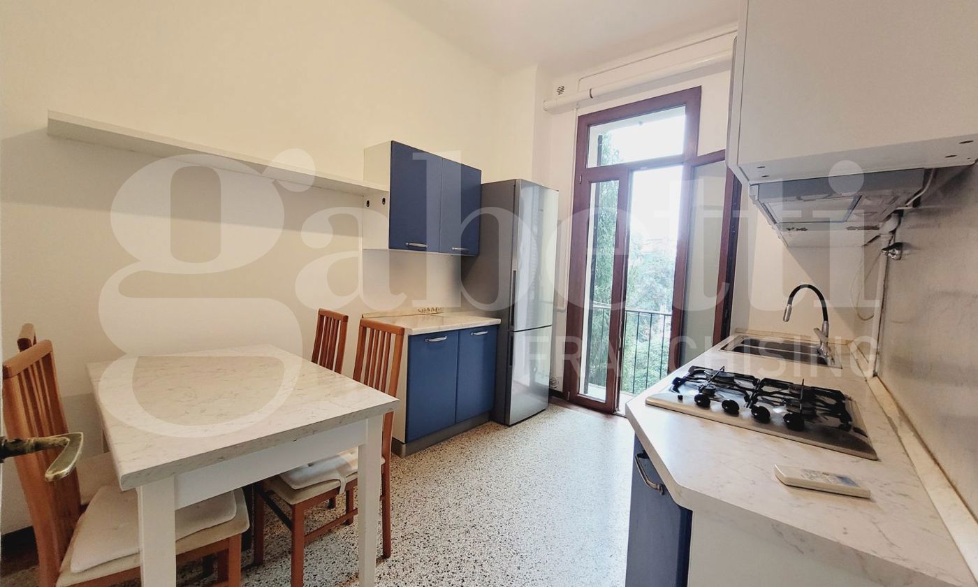 Trilocale arredato in affitto a Padova