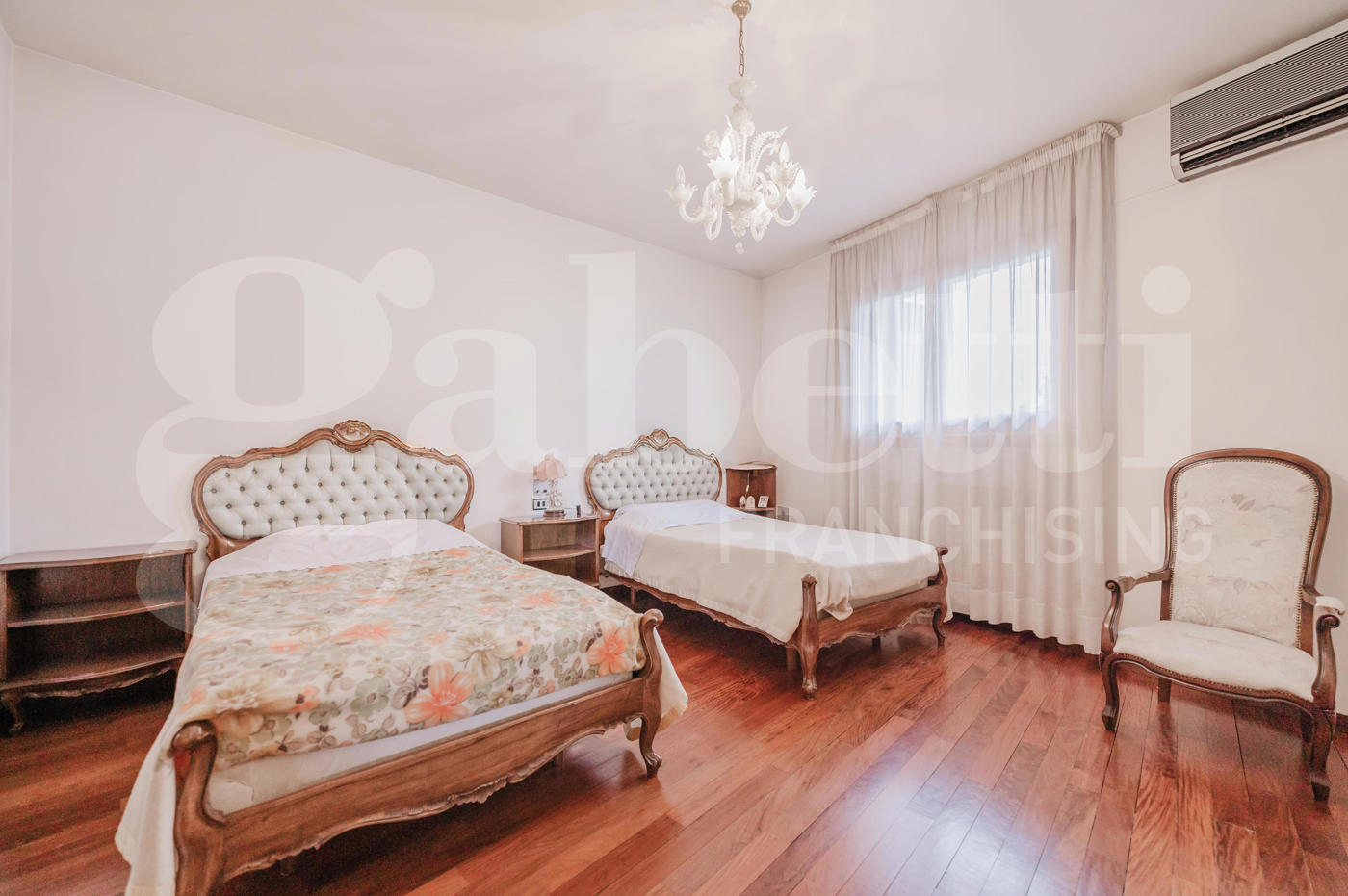 Villa Bifamiliare con giardino a Padova