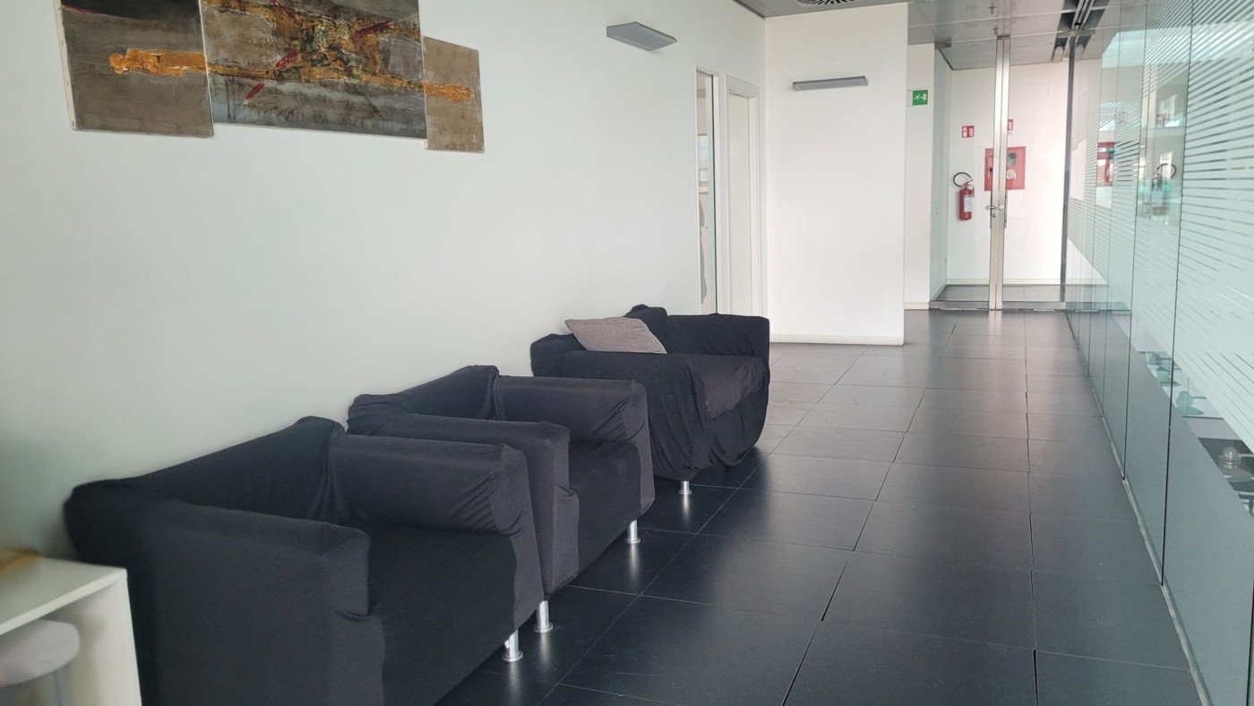 Ufficio con box doppio a Padova