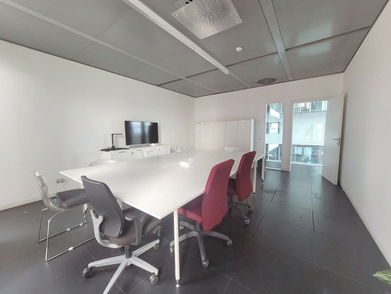 Ufficio con box doppio a Padova