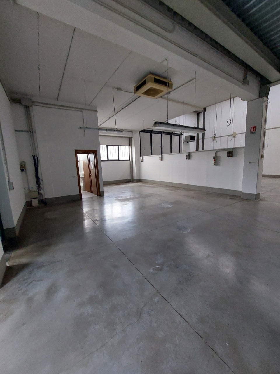 Capannone in affitto a Carmignano