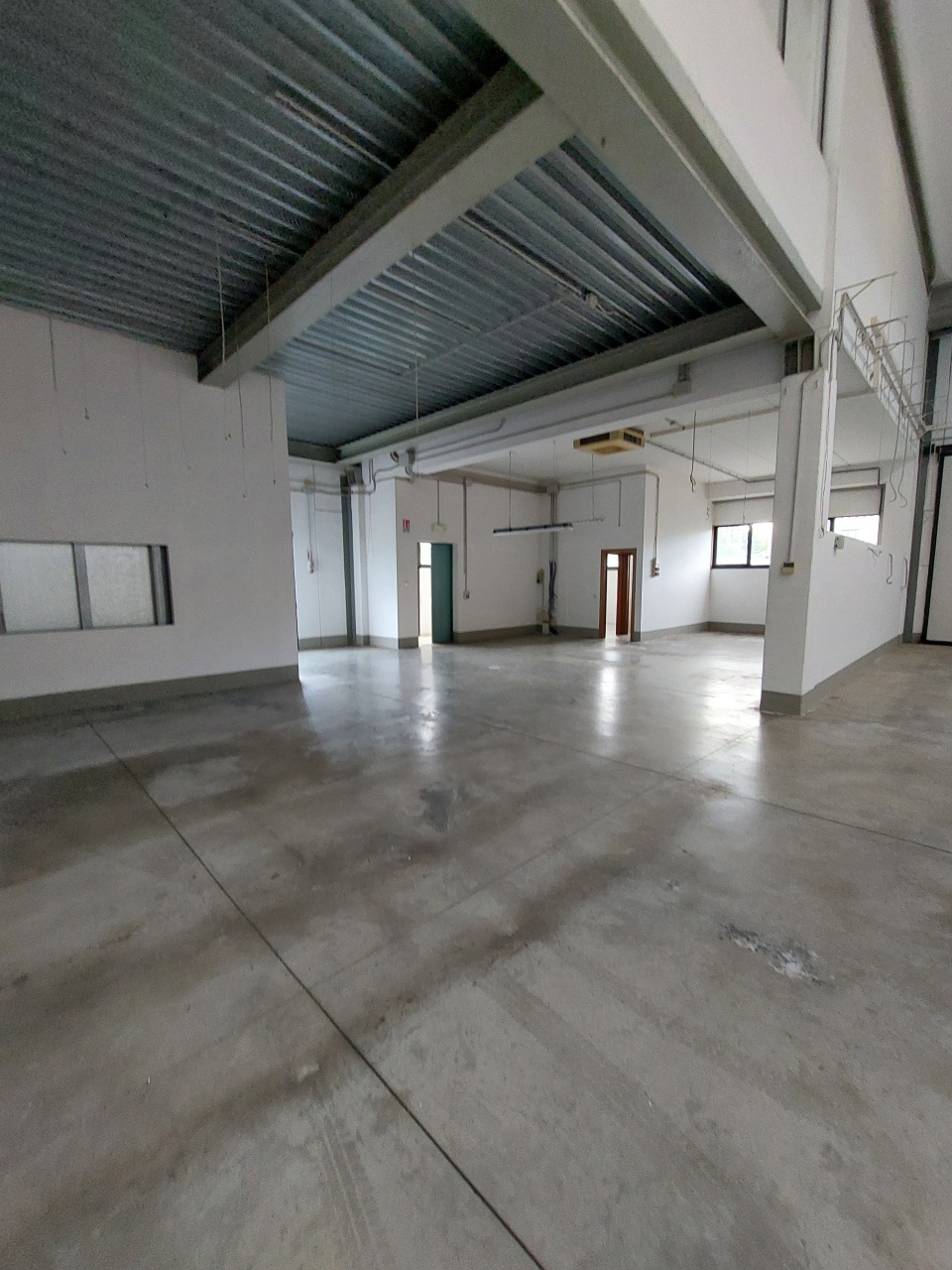 Capannone in affitto a Carmignano