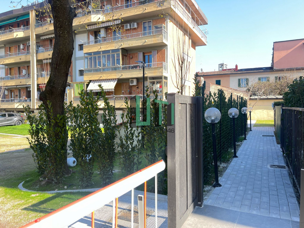 Posto auto coperto in affitto in via gherardo caponsacchi, Firenze