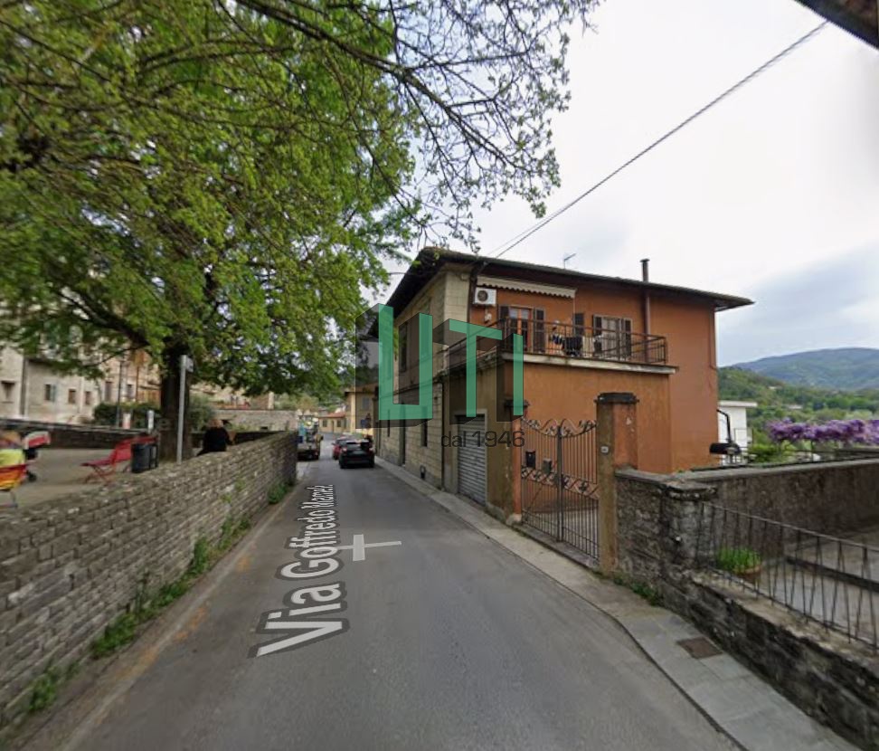 Quadrilocale con terrazzo in via goffredo mameli, Vicchio