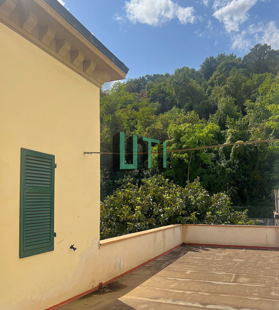 Villa con giardino in via burchiello, Firenze