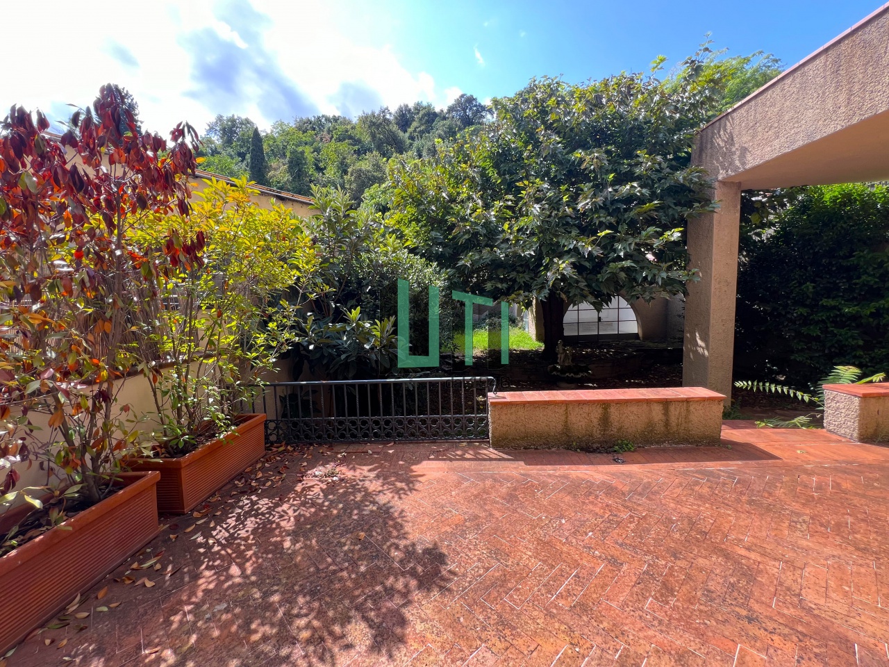 Villa con giardino in via burchiello, Firenze