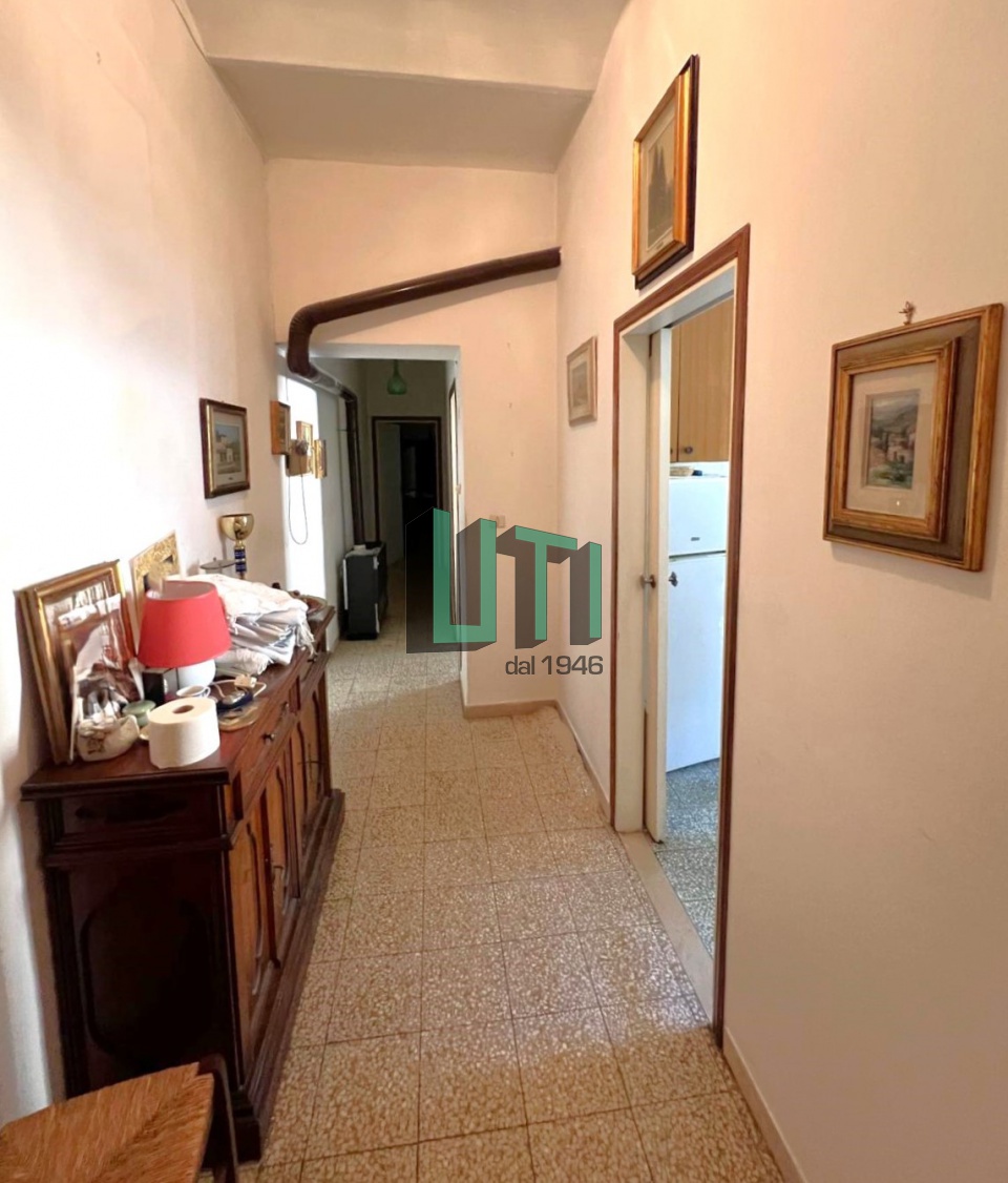 Trilocale da ristrutturare in via domenico burchiello, Firenze