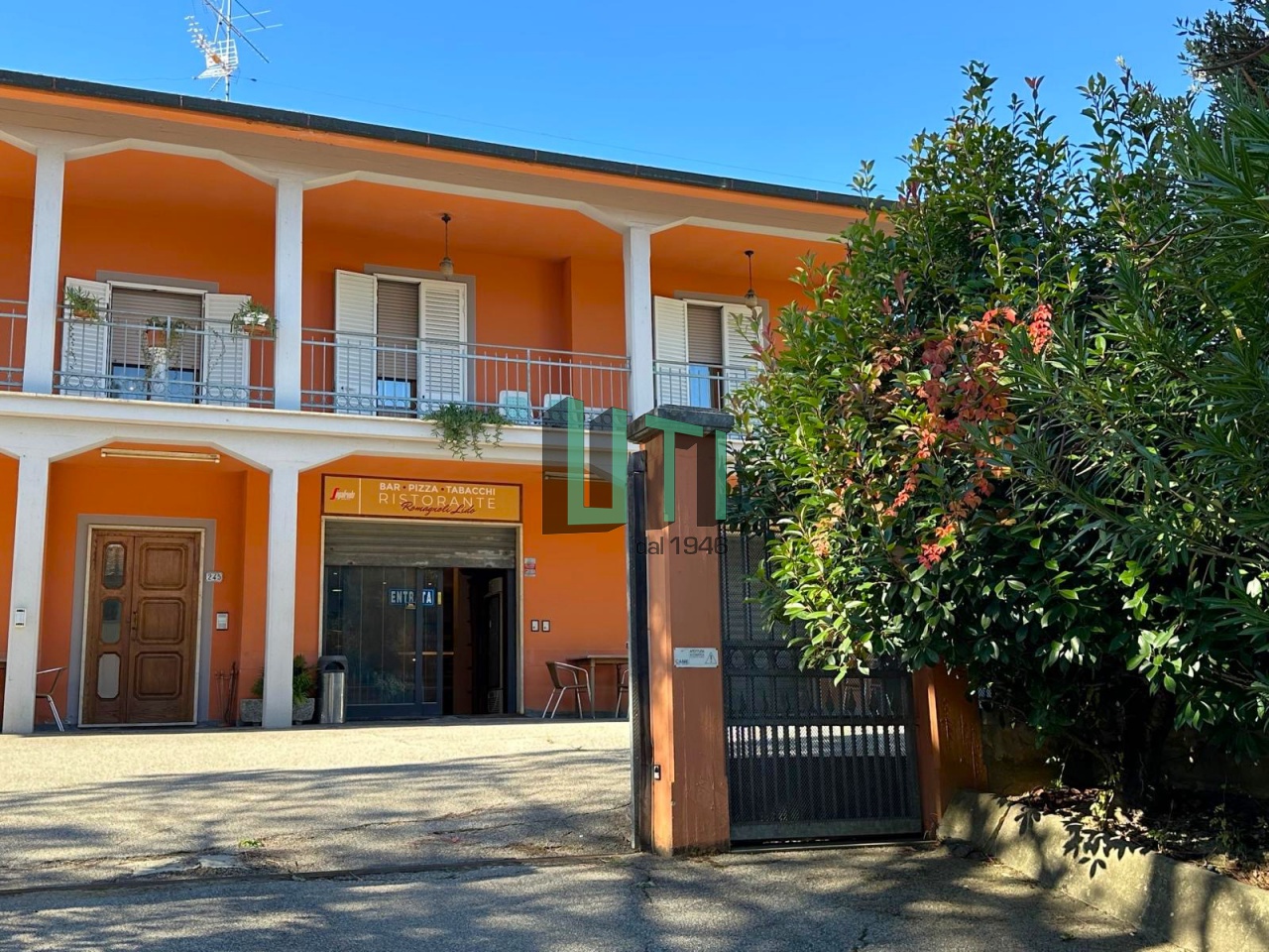 Casa indipendente con giardino in via sanminiatese, Castelfiorentino