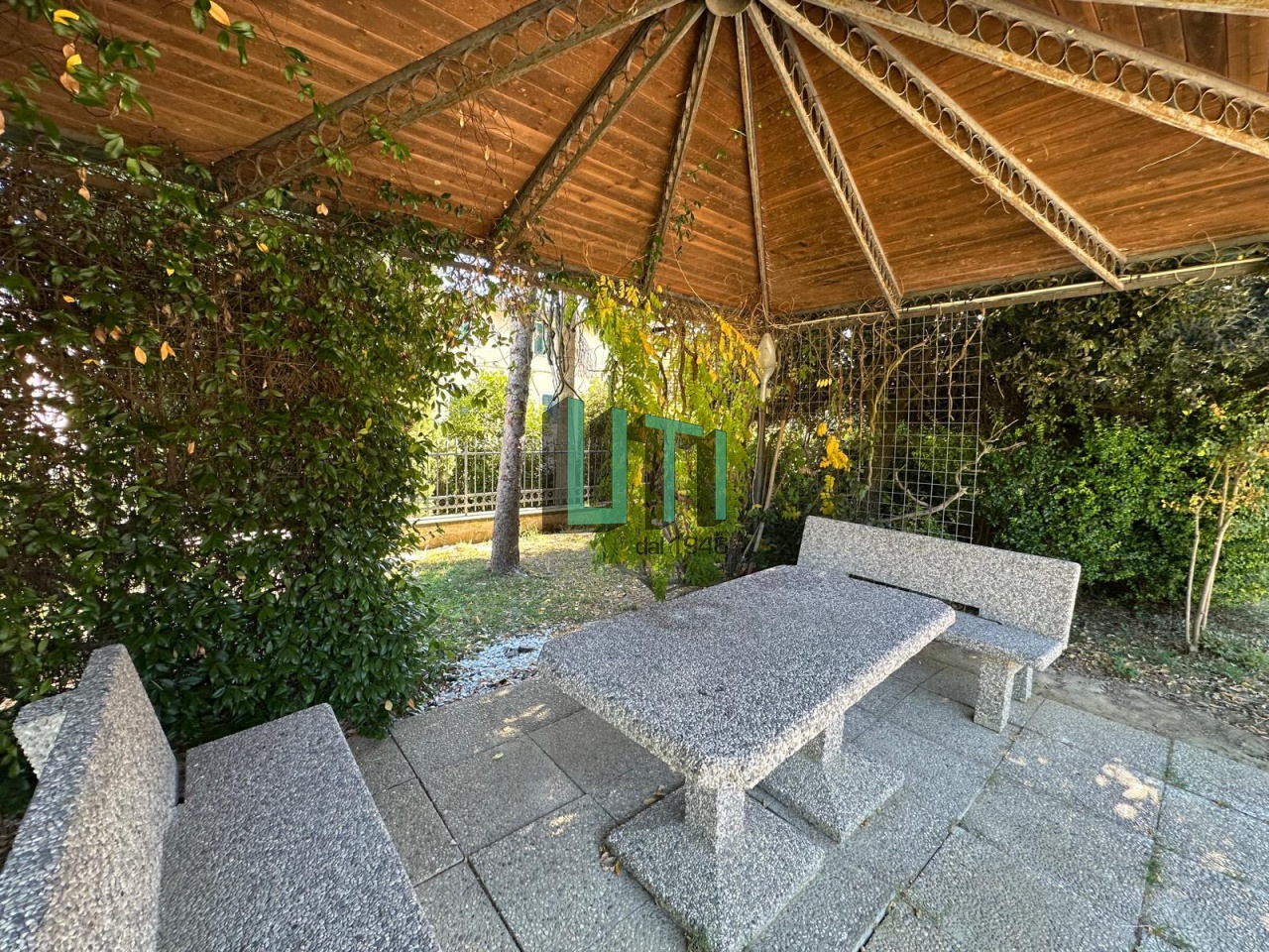 Casa indipendente con giardino in via sanminiatese, Castelfiorentino