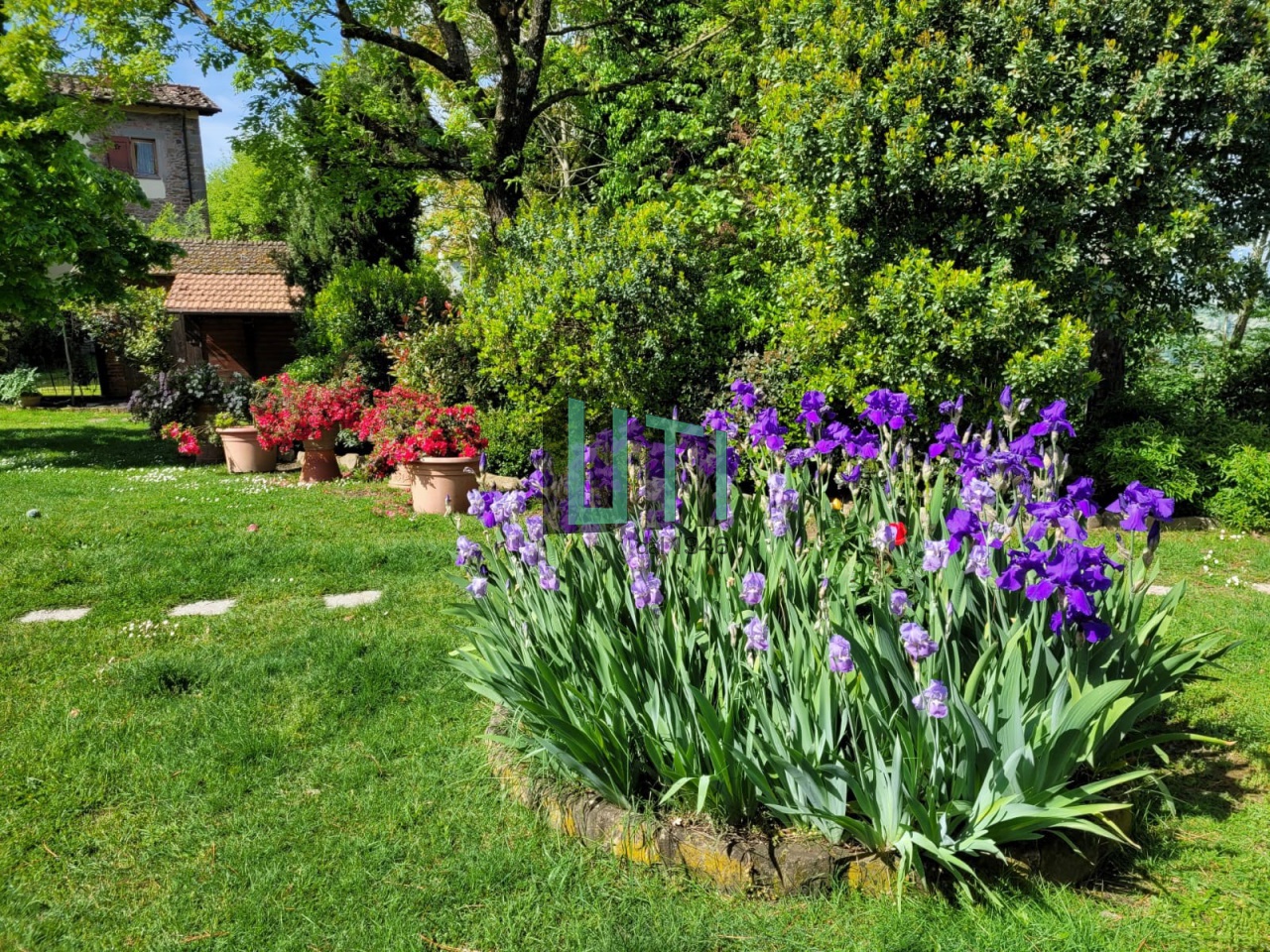 Rustico con giardino in via di san siro, Reggello