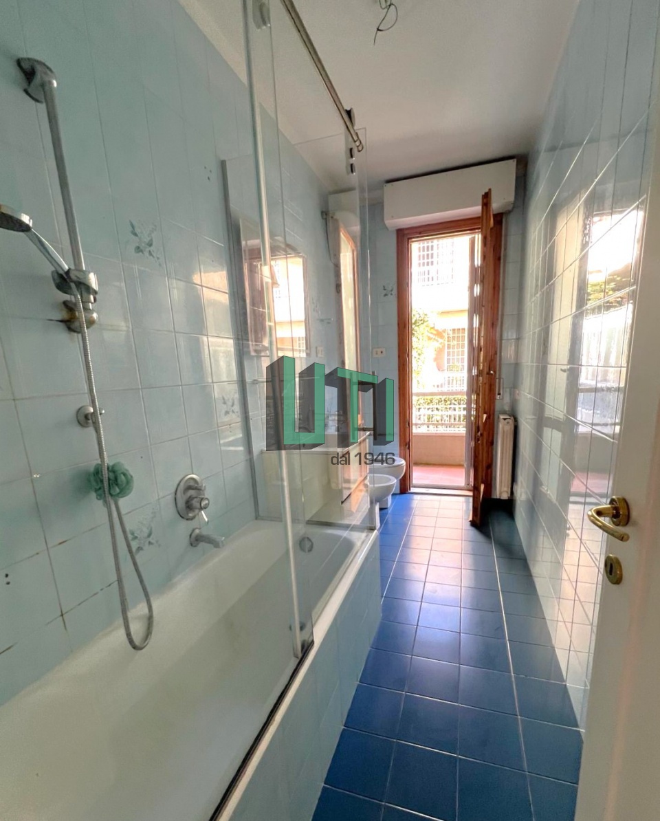 Monolocale con giardino in via don perosi, Bagno a Ripoli