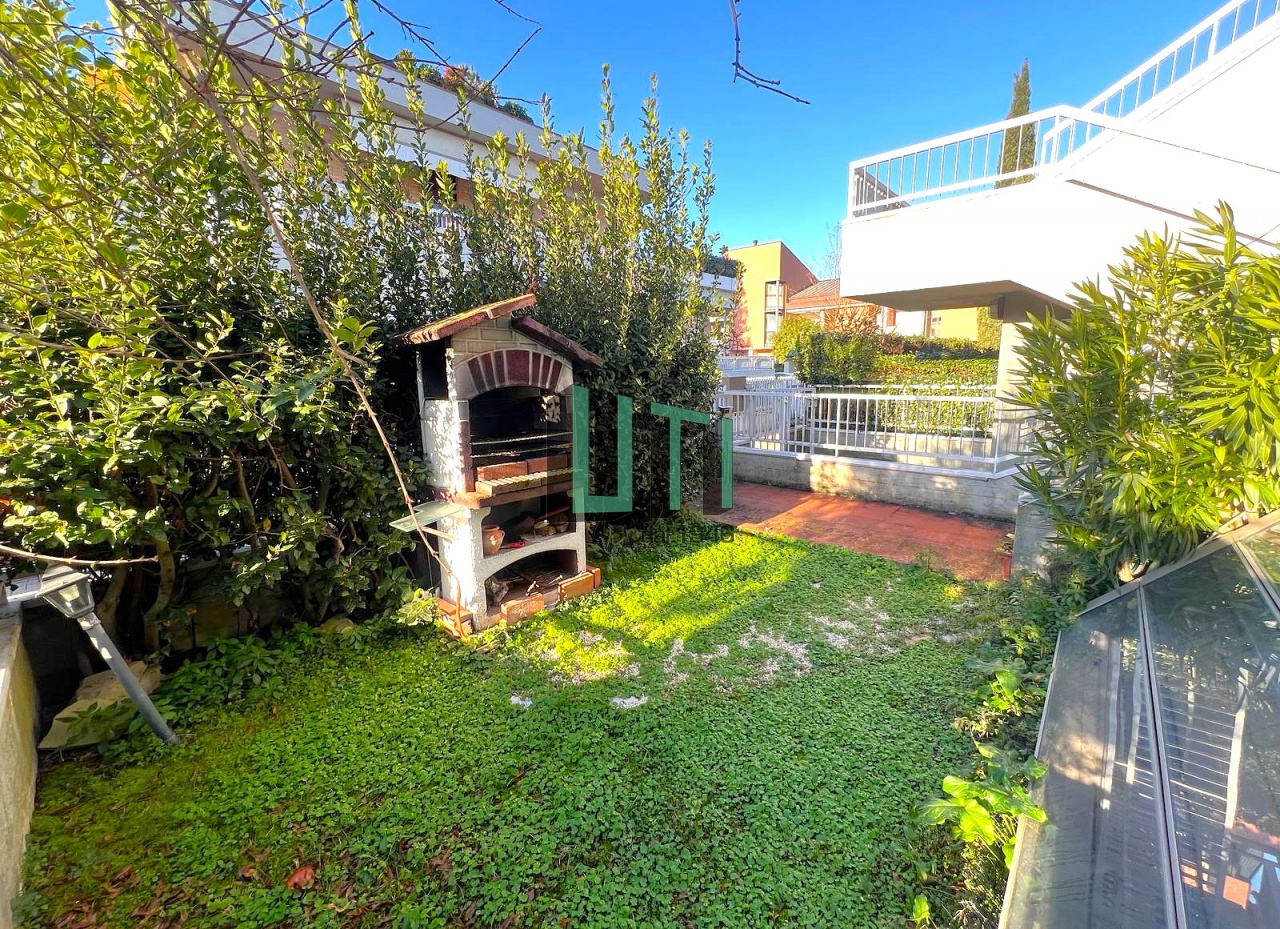 Monolocale con giardino in via don perosi, Bagno a Ripoli