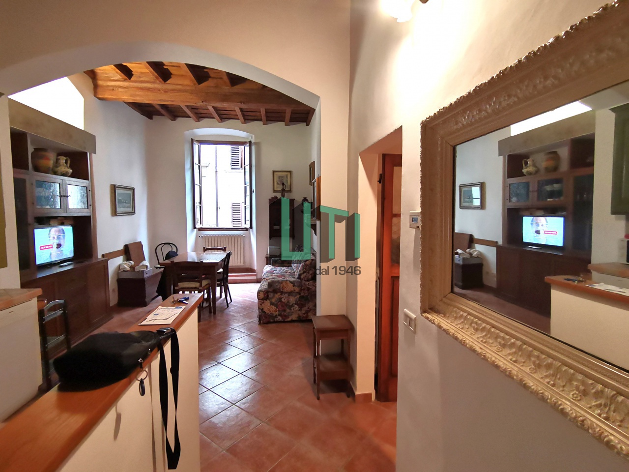 Trilocale arredato in affitto in via borgo san lorenzo, Firenze