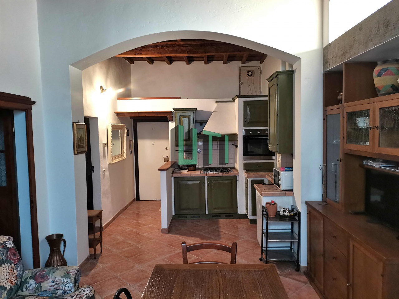 Trilocale arredato in affitto in via borgo san lorenzo, Firenze