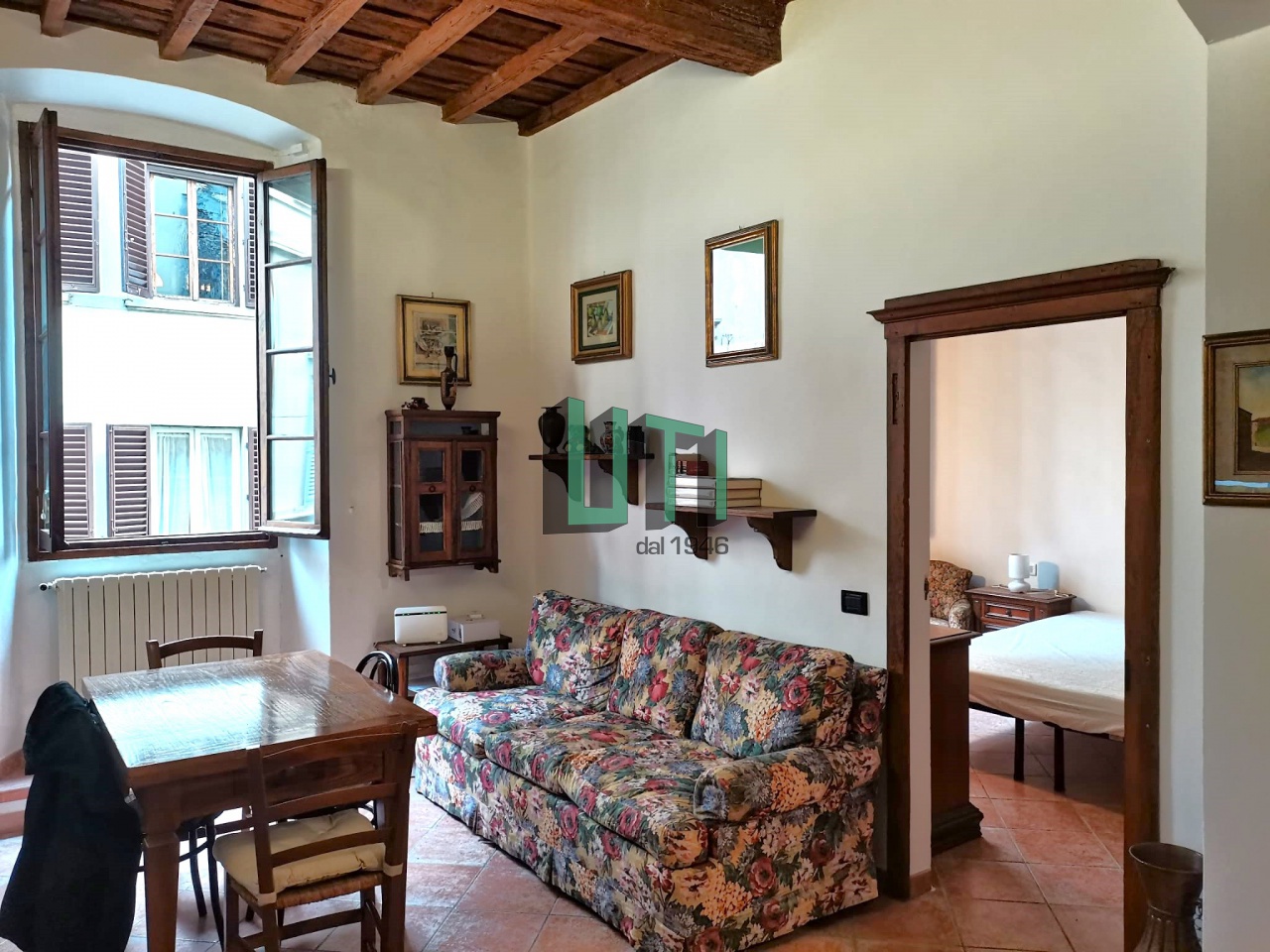 Trilocale arredato in affitto in via borgo san lorenzo, Firenze