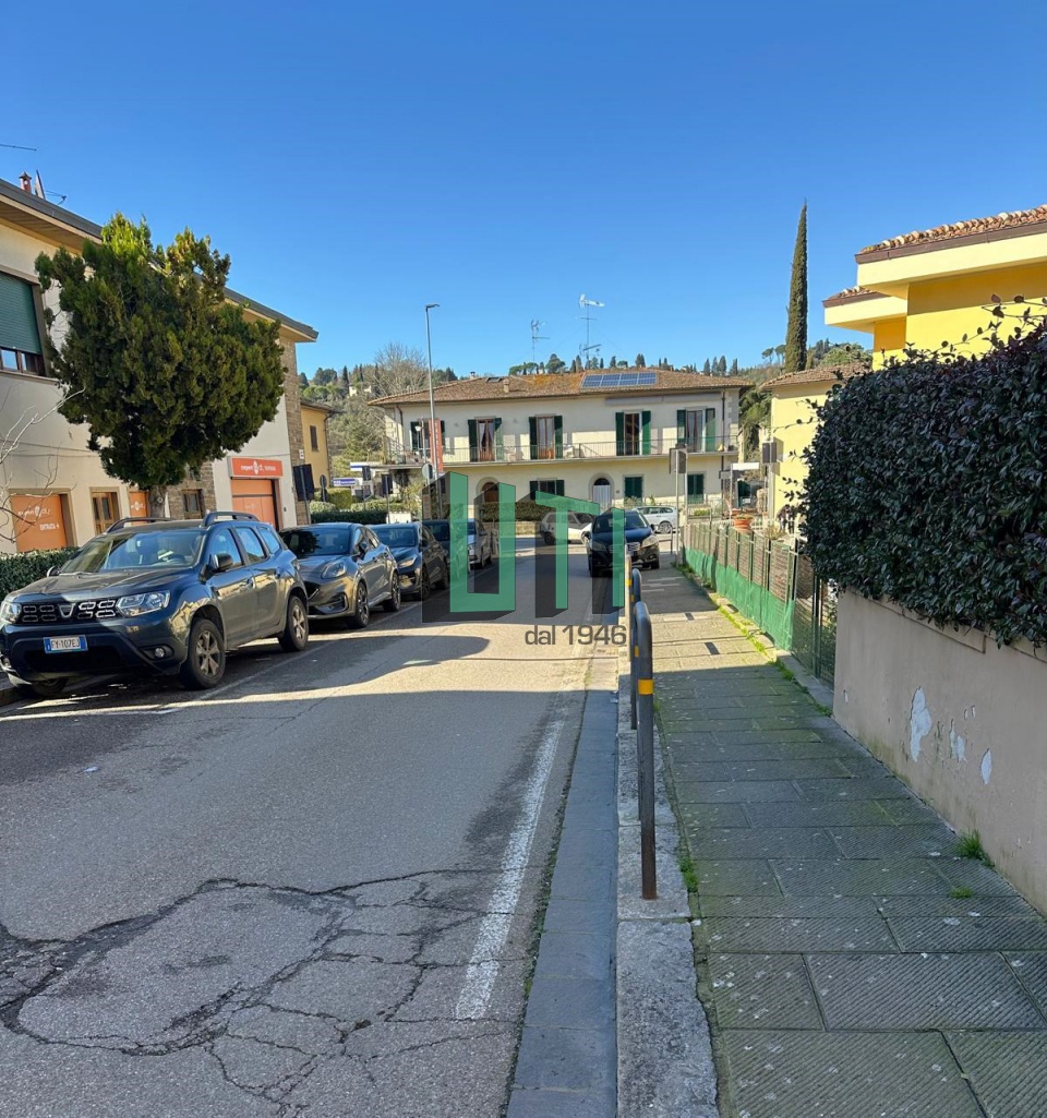 Magazzino in affitto in via gramsci, Impruneta