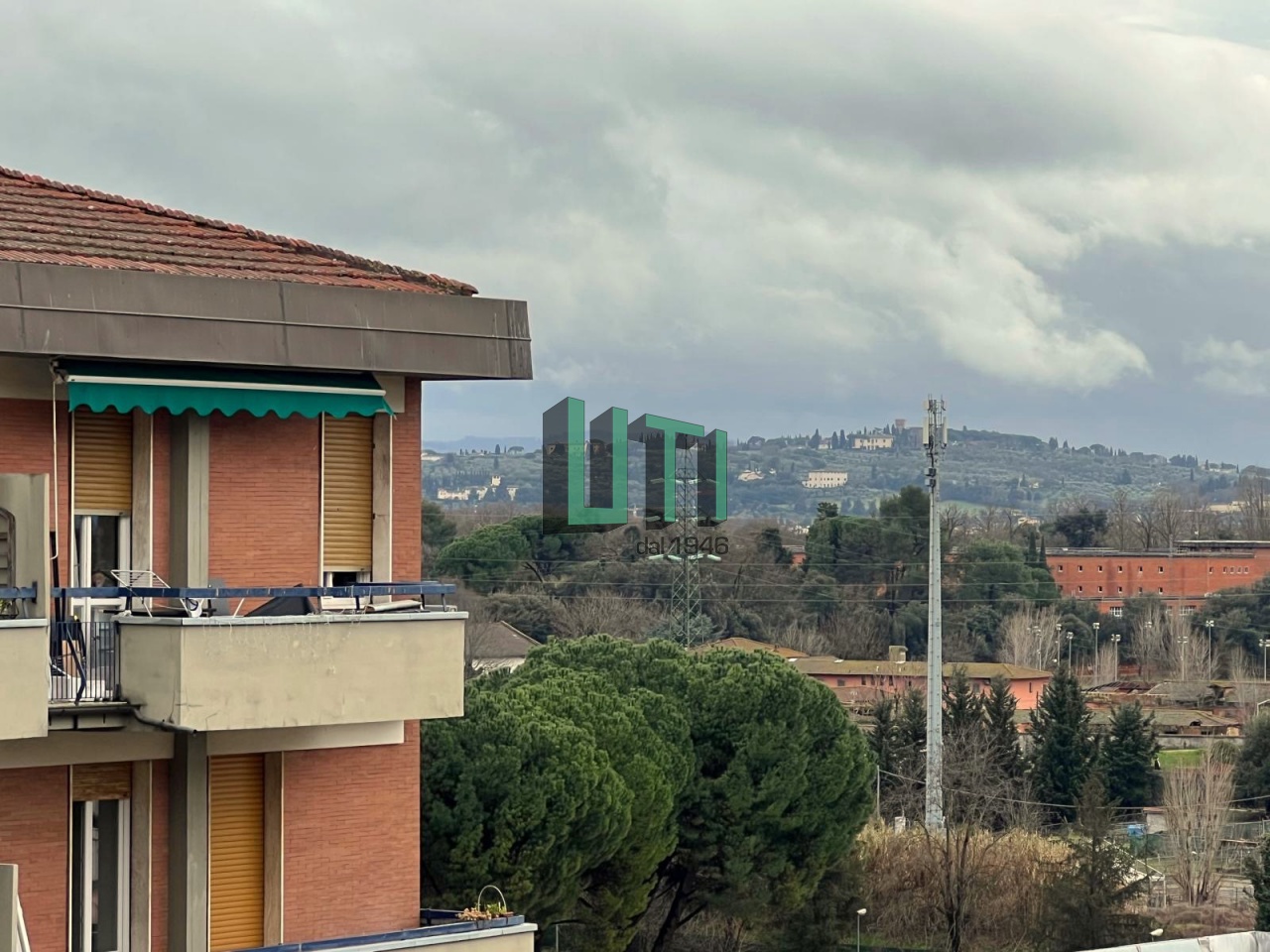Quadrilocale con terrazzo in piazza mascagni, Firenze