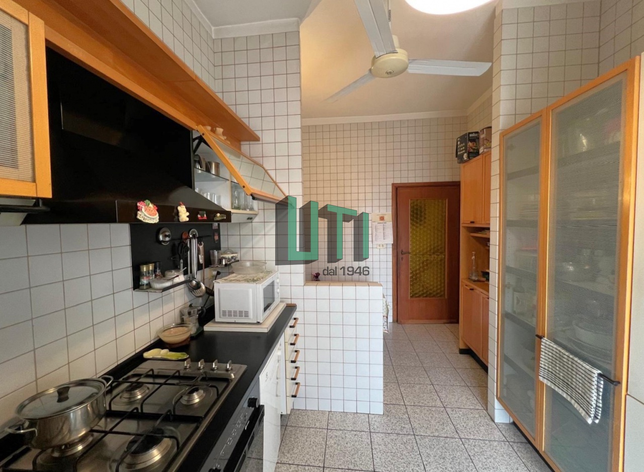 Quadrilocale con terrazzo in piazza mascagni, Firenze