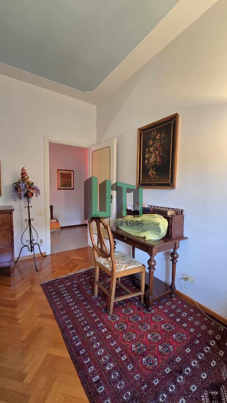 Quadrilocale con box in via filadelfia, Firenze