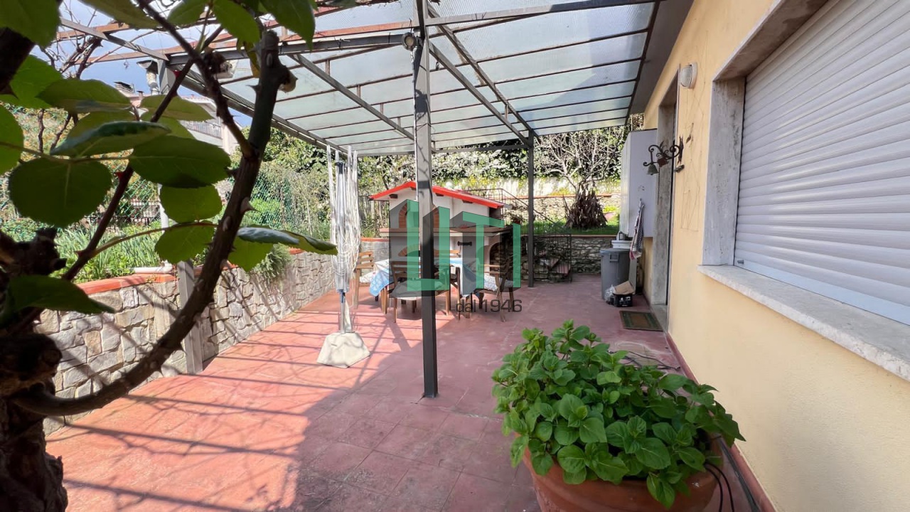 Casa indipendente con giardino in via borrani, Bagno a Ripoli