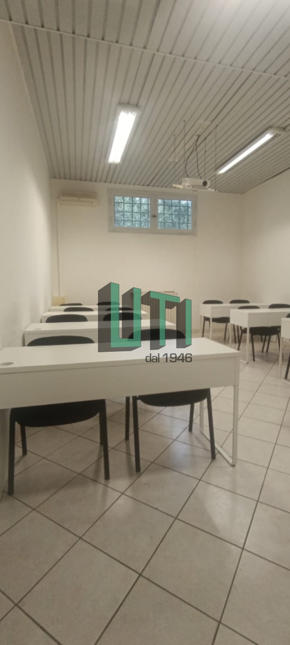 Ufficio con terrazzo in via bartolomeo scala, Firenze