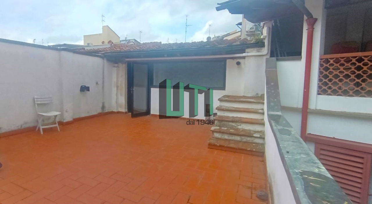 Ufficio con terrazzo in via bartolomeo scala, Firenze