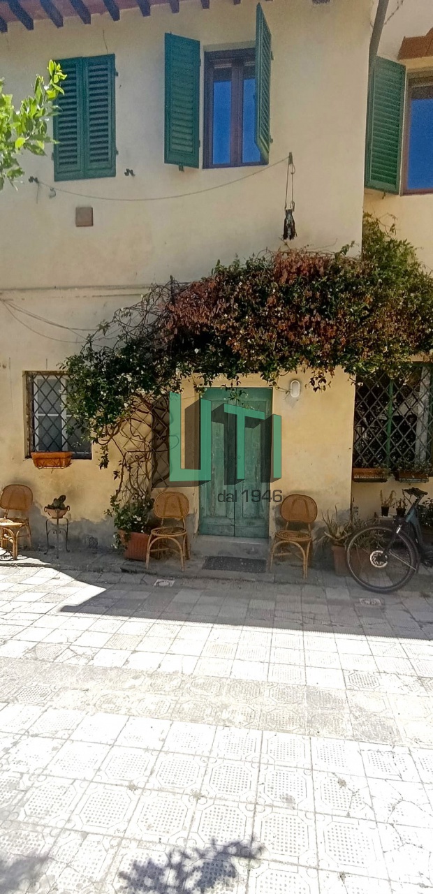 Trilocale da ristrutturare in via del ronco, Firenze