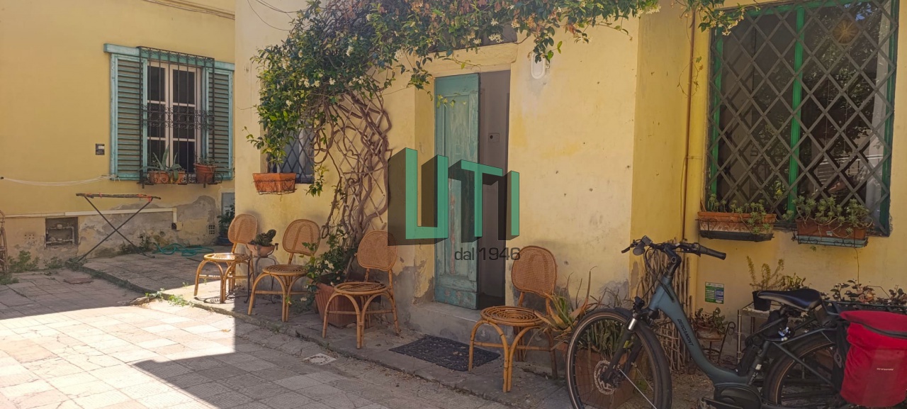 Trilocale da ristrutturare in via del ronco, Firenze