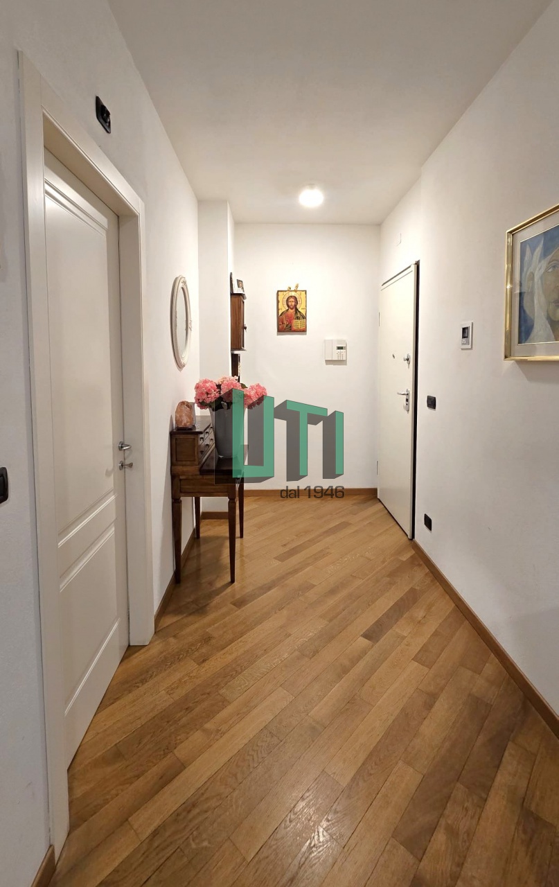 Appartamento con terrazzo in via barucci, Firenze