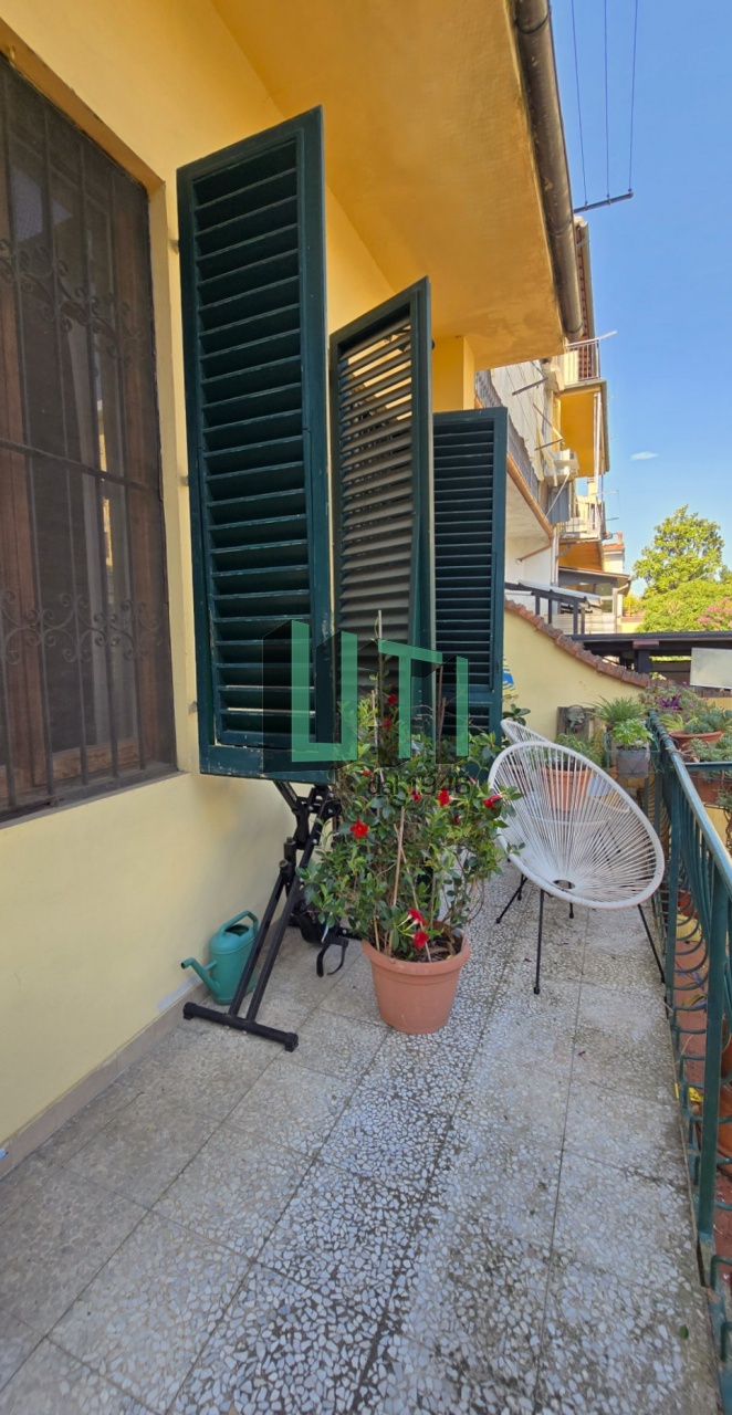 Villa con giardino in via coluccio salutati, Firenze