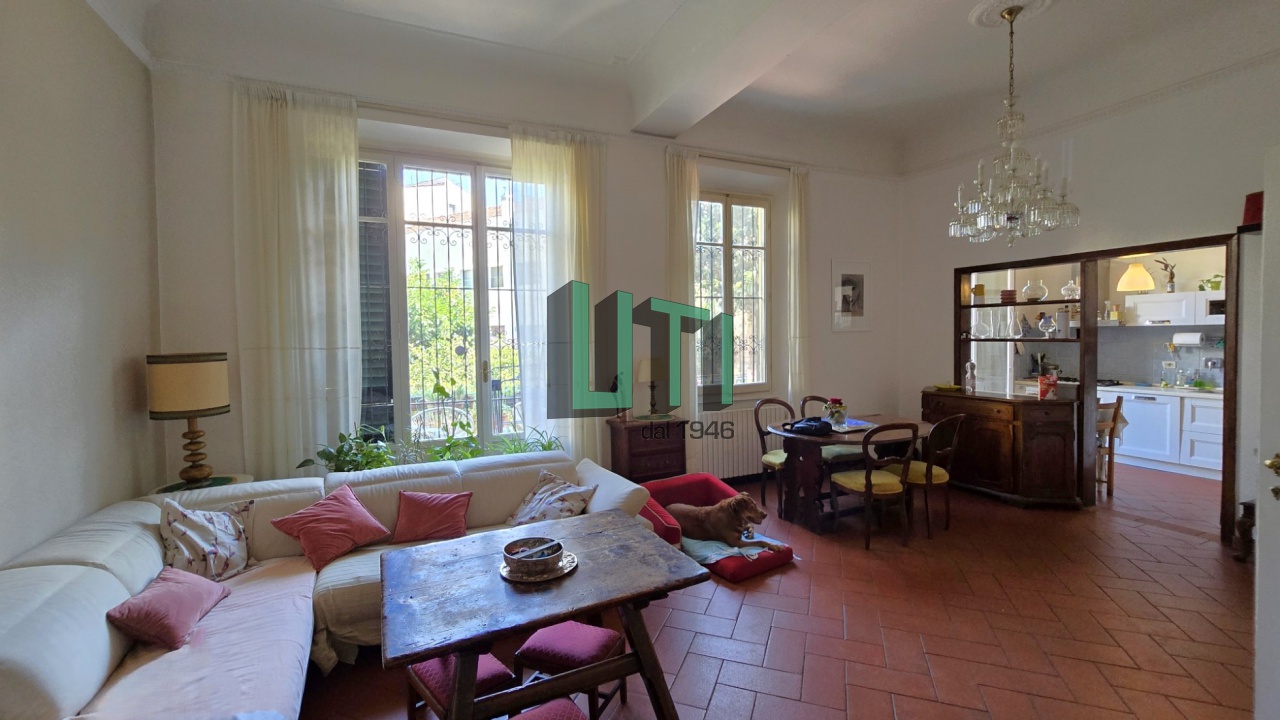 Villa con giardino in via coluccio salutati, Firenze