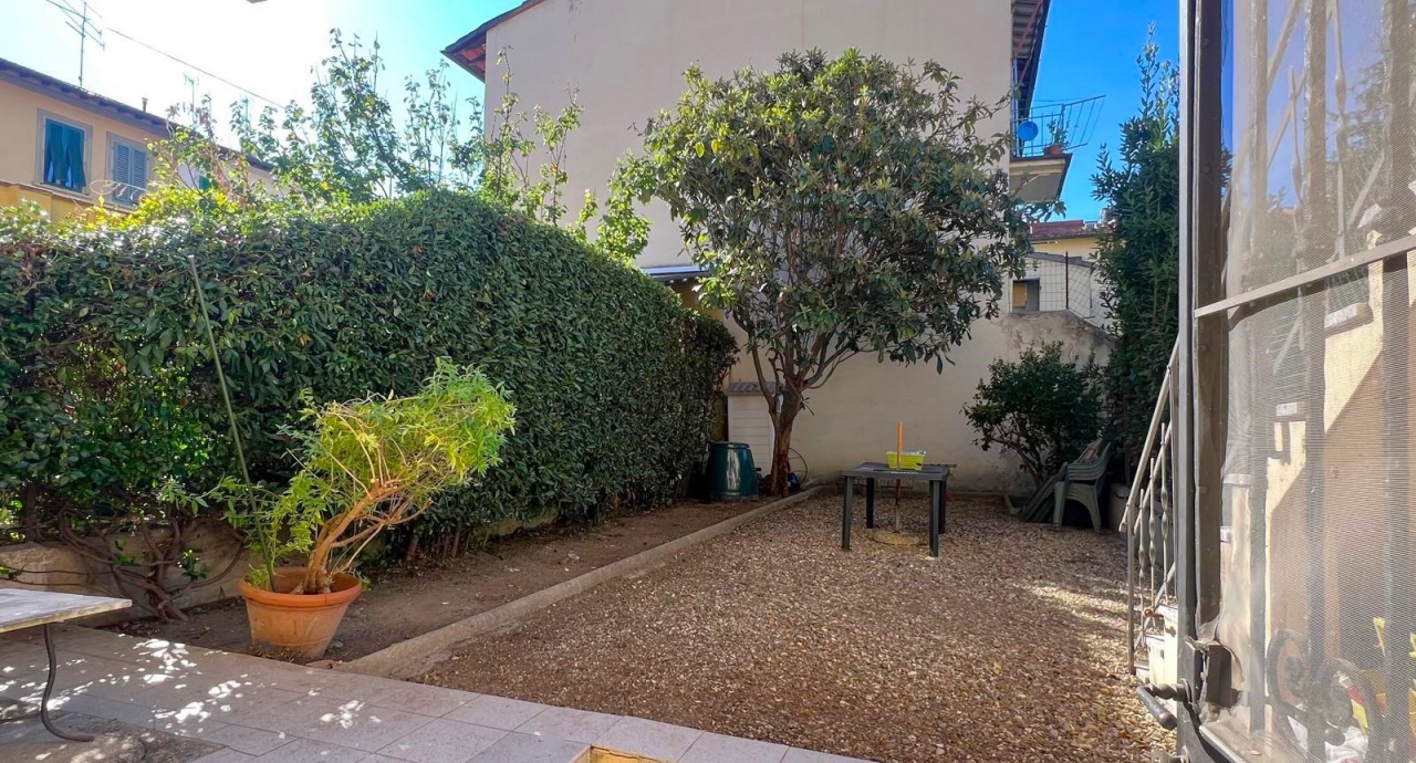 Casa indipendente con giardino in via niccol� da uzzano, Firenze