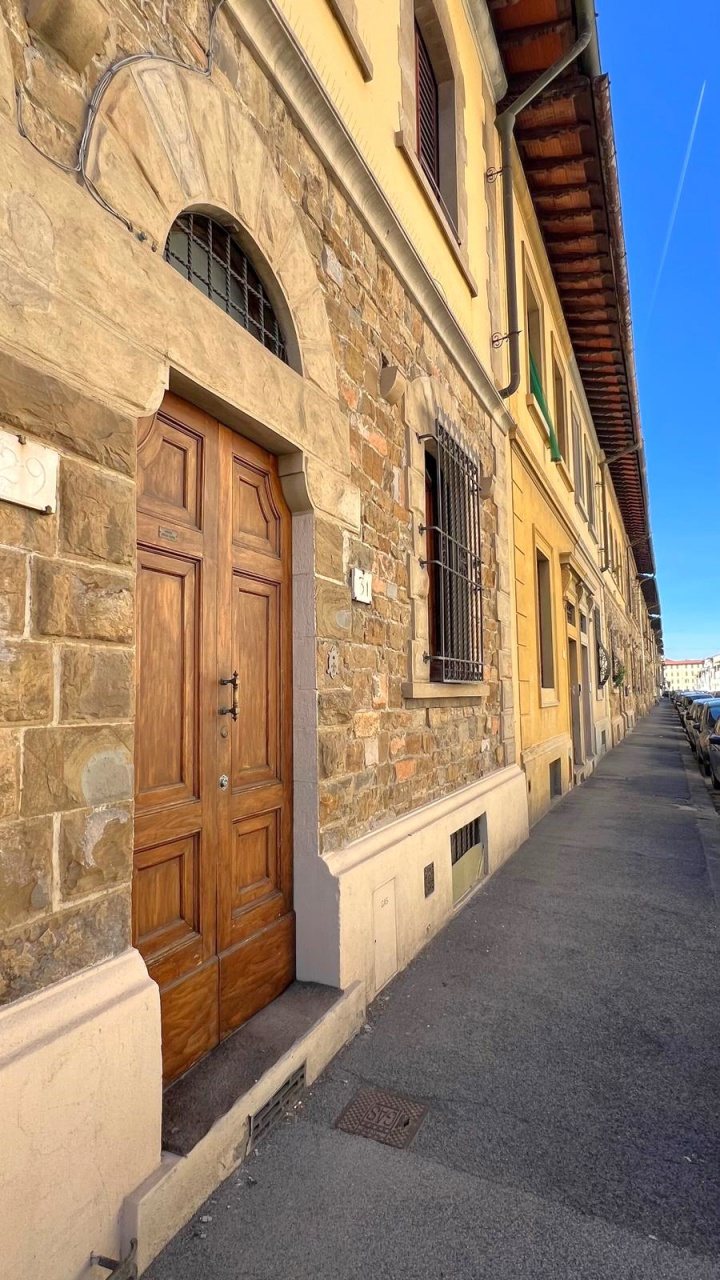 Casa indipendente con giardino in via niccol� da uzzano, Firenze