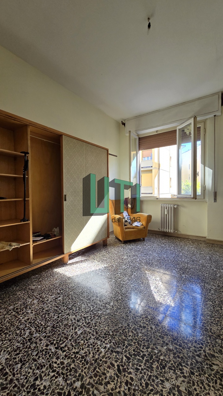 Quadrilocale da ristrutturare in via ambrogio traversari, Firenze