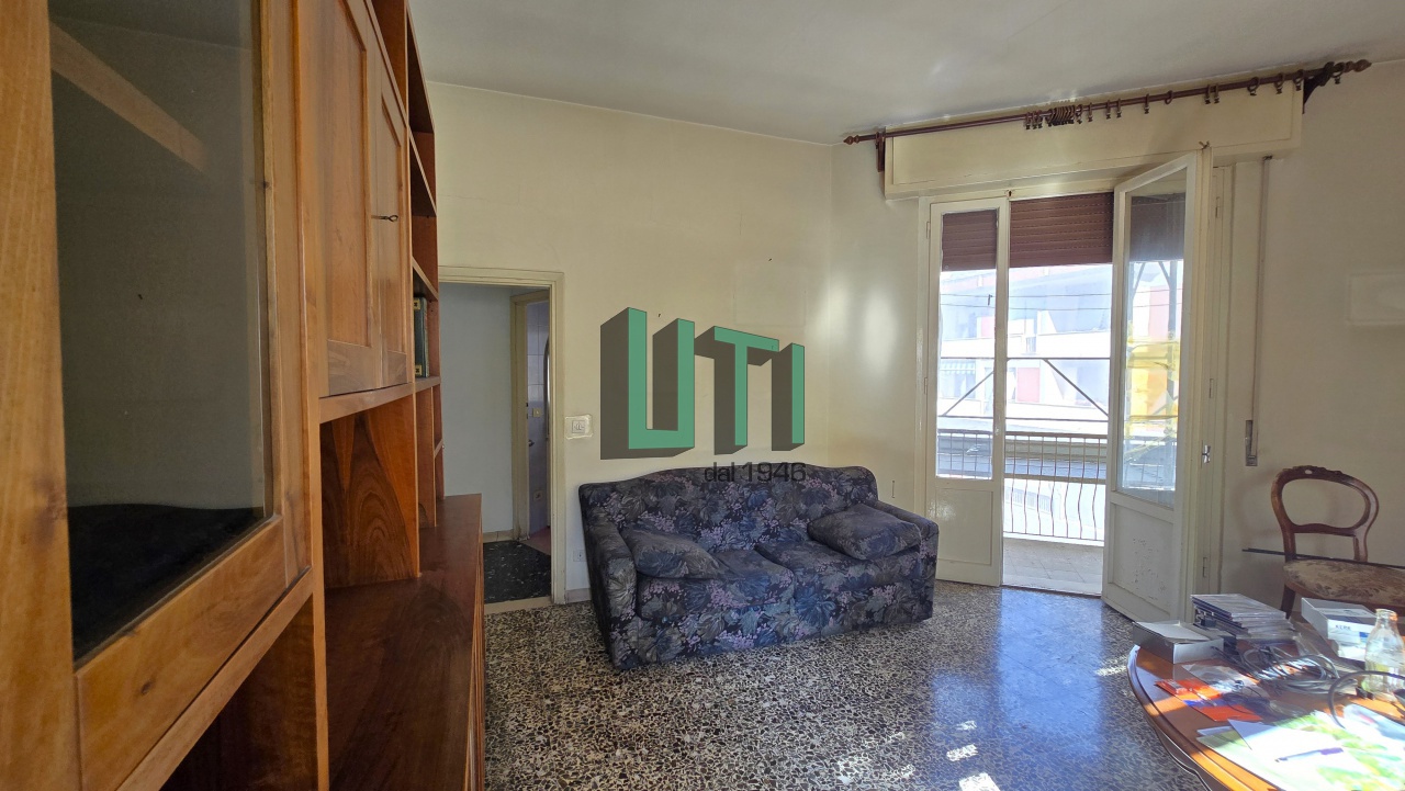 Quadrilocale da ristrutturare in via ambrogio traversari, Firenze